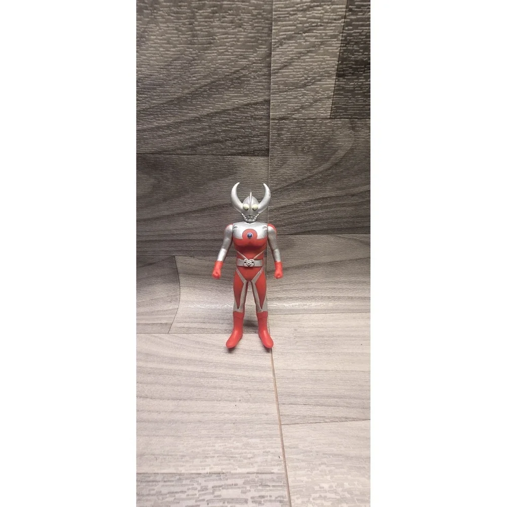 Father of Ultra Hero Series w/ ULTRA ARRAY Ultraman Figure 2006